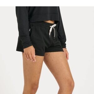 Vuori halo performance shorts